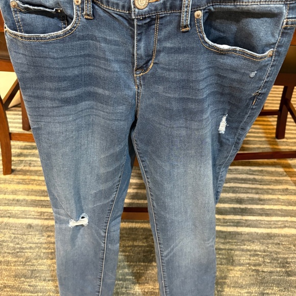 Aeropostale Skinny Distressed Jean 10 regular - Picture 2 of 2